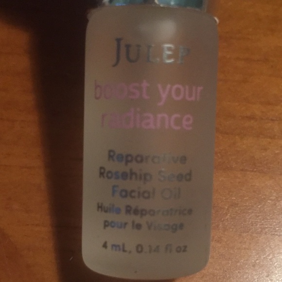 Julep Boost Your Radiance Facial Oil + Sample - Picture 3 of 10